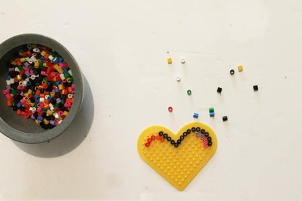 I know it's silly, but I tried melty-beads with the kids and I like this  alot : r/crafts