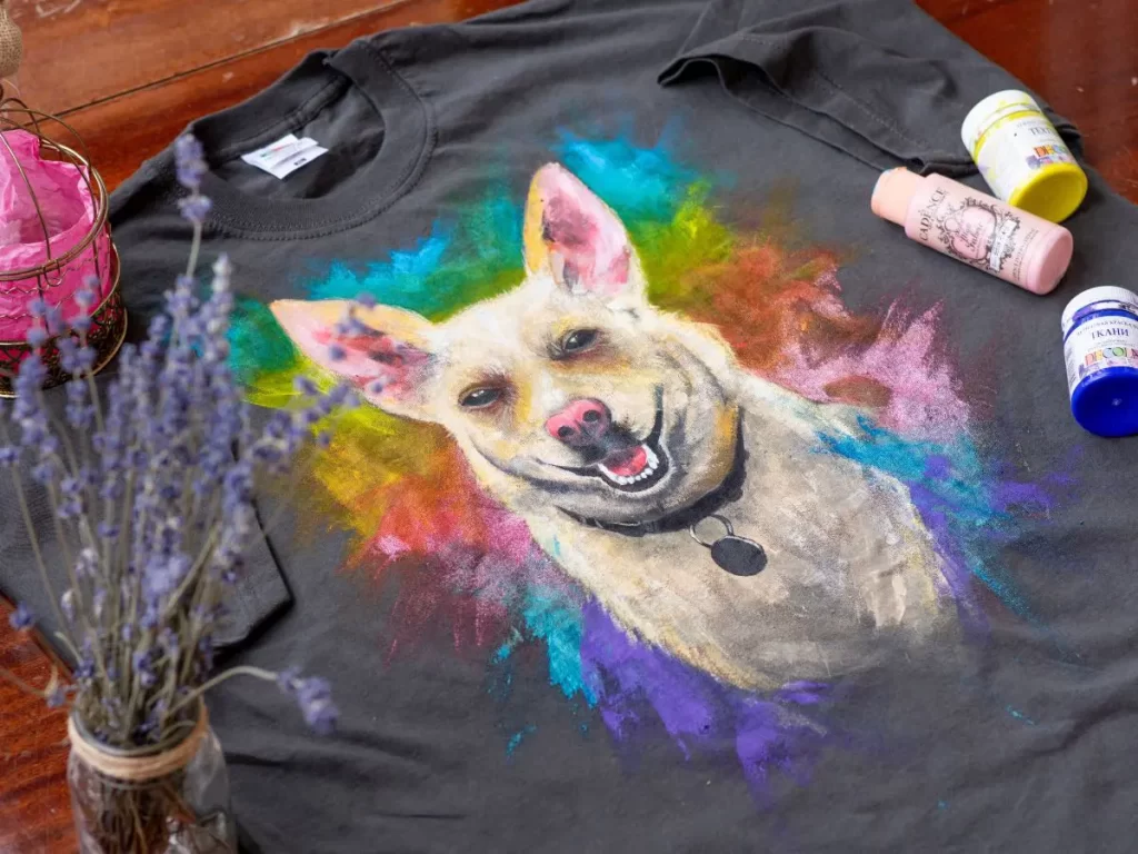 painting of a dog on a t-shirt