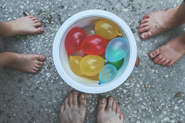 kids with water balloons